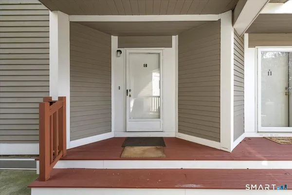 $385,000 | 13 Harbour Close, Unit 13, New Haven, CT 06519