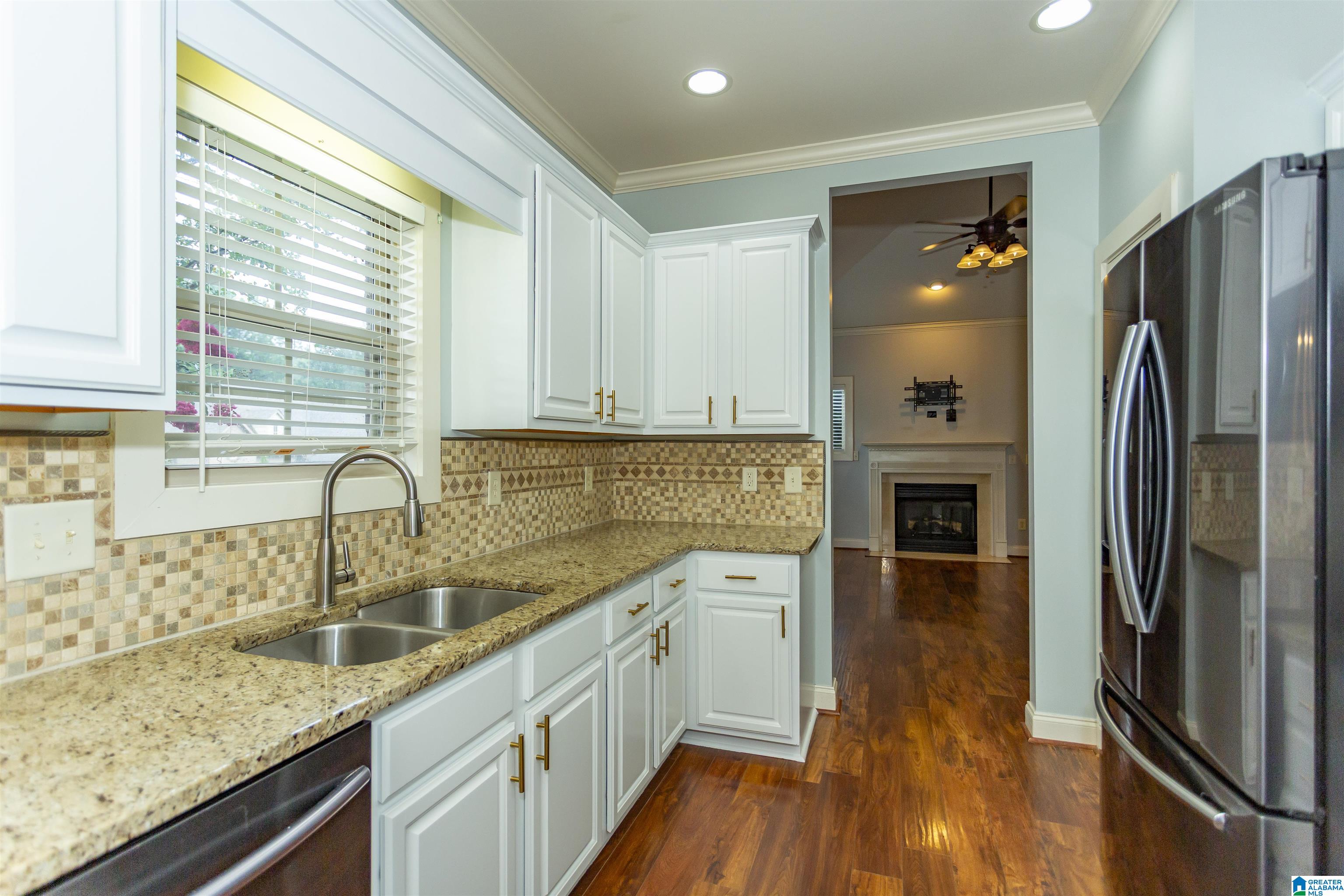 1120 Weybridge Way Pelham, AL 35124 - Photo 9 of 56