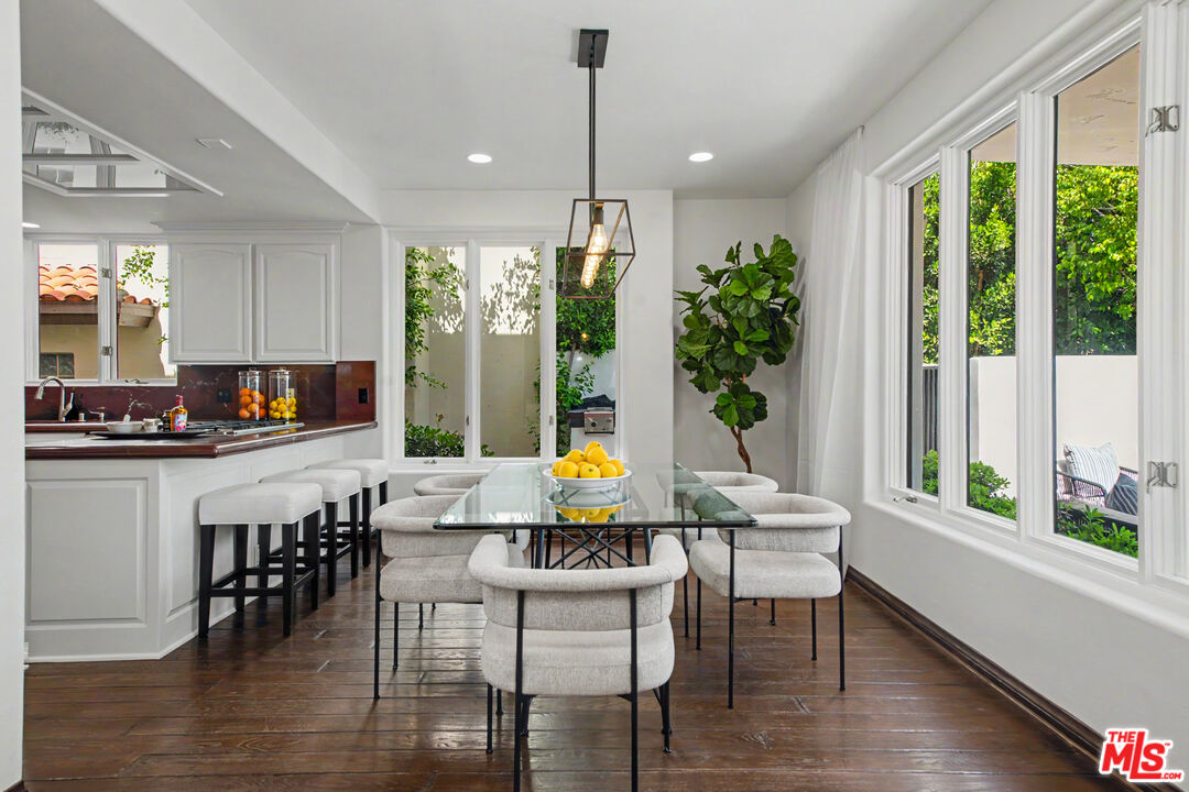 12639 Promontory Road Los Angeles, CA 90049 - Photo 15 of 50 Gallery Image 15