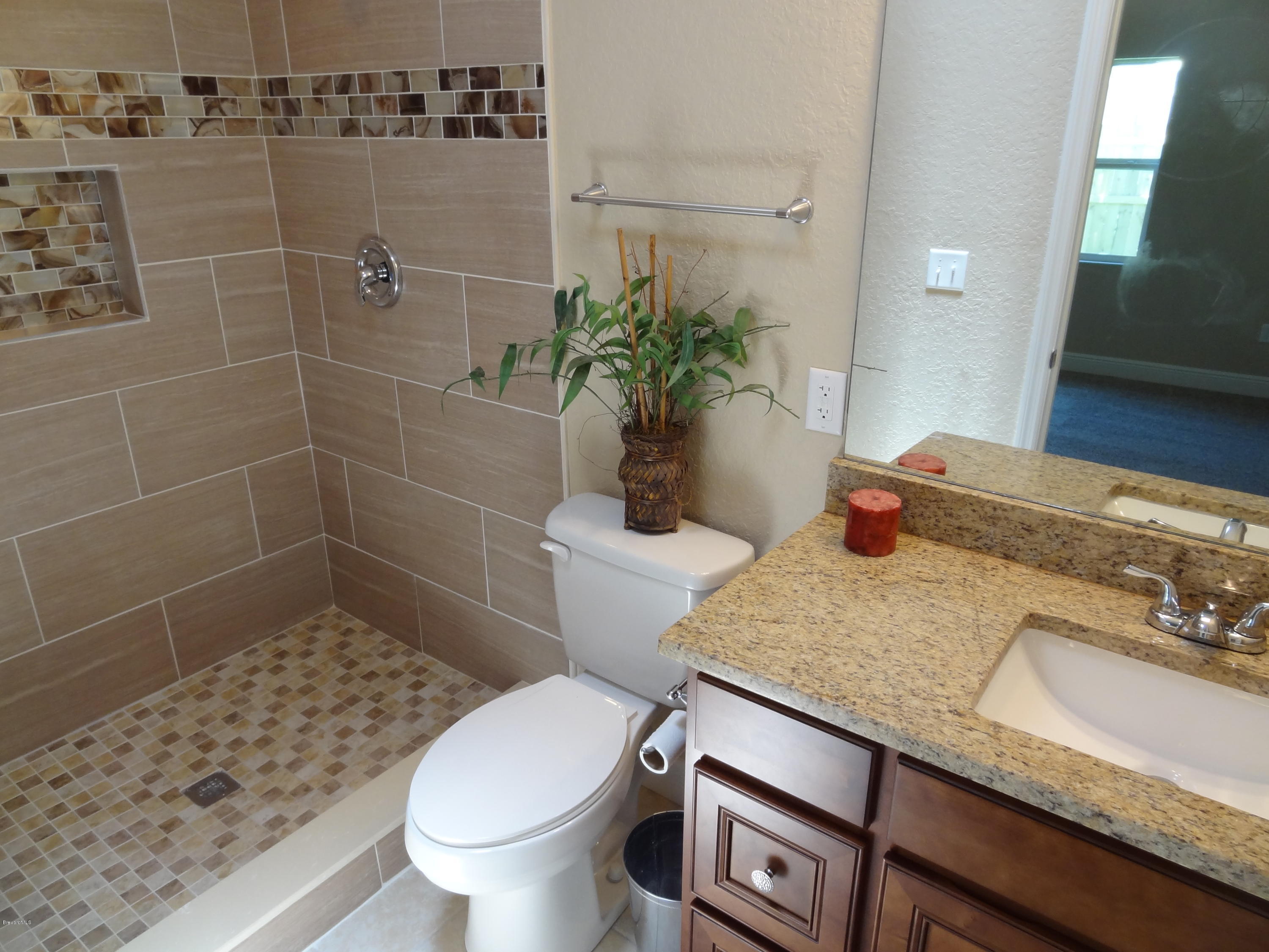 2272 Laden Road Melbourne, FL 32935 - Photo 18 of 39 Second Master Bathroom