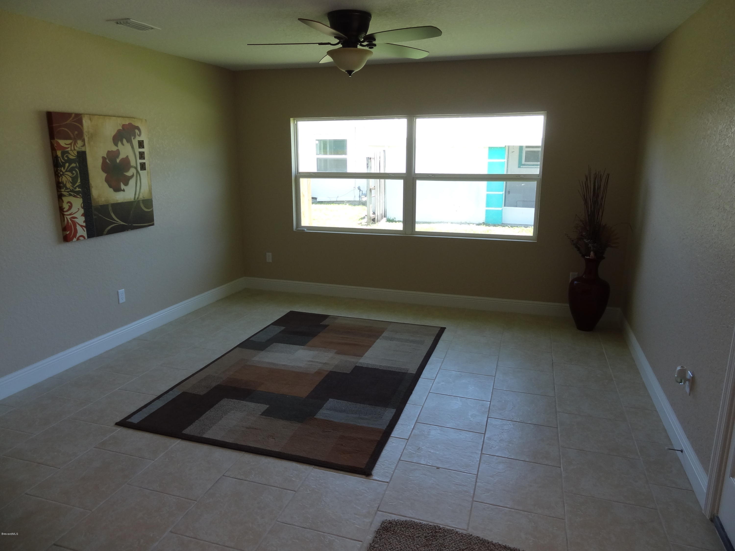 2272 Laden Road Melbourne, FL 32935 - Photo 5 of 39 Living Room