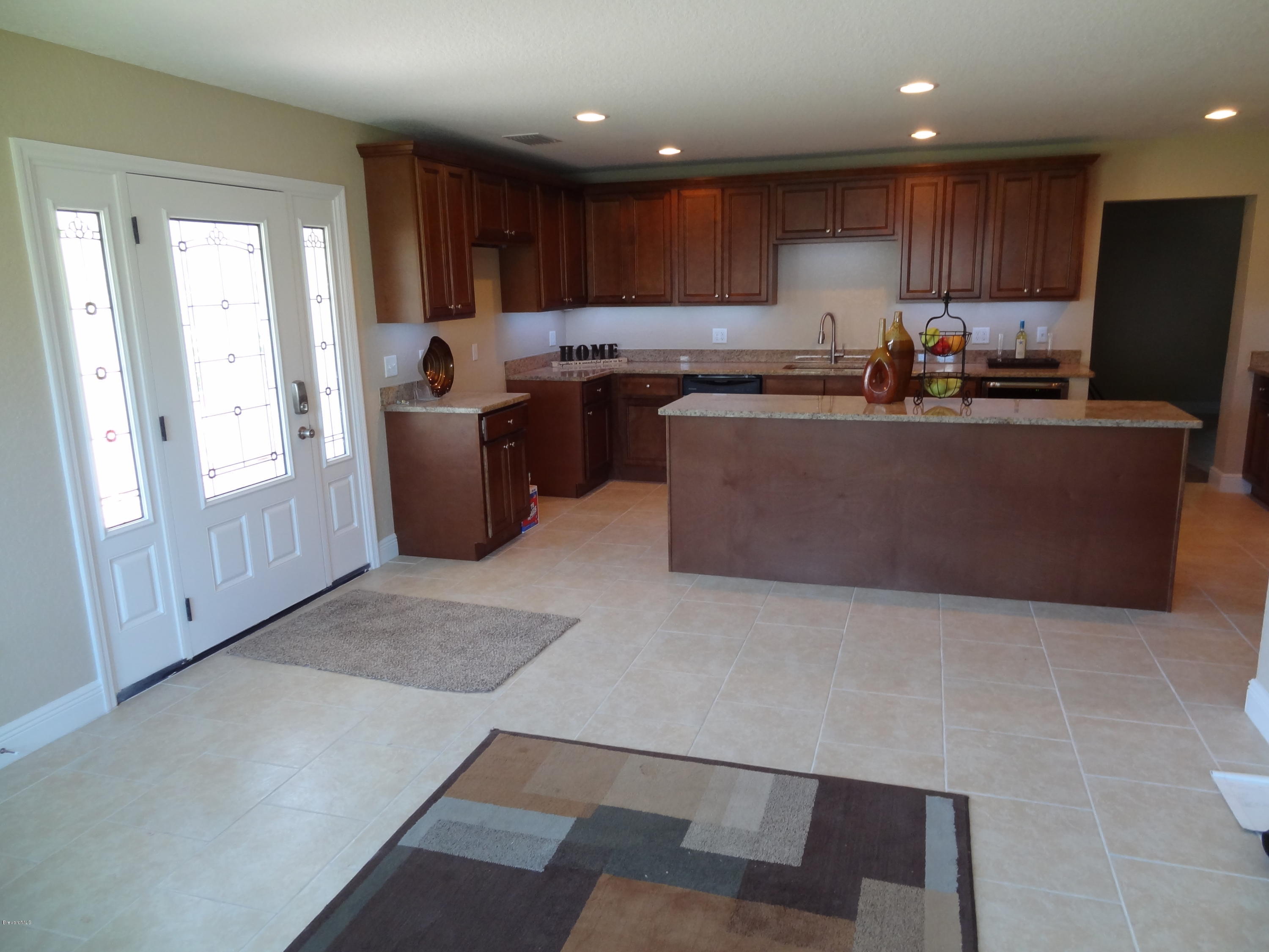 2272 Laden Road Melbourne, FL 32935 - Photo 6 of 39 Foyer