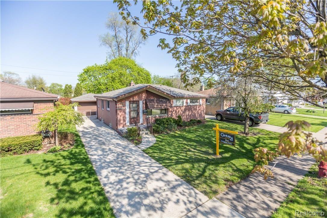 464 Henry Ruff Road Garden City, MI 48135 - Photo 1 of 26 8XE1A2661-Full.jpg