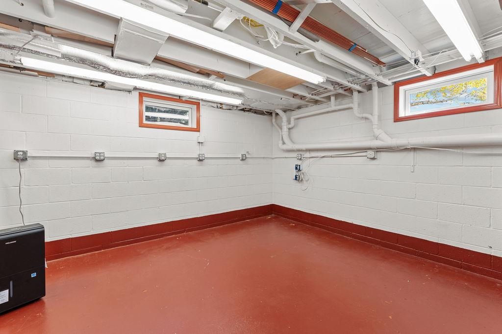 4350 Highway 45 Oshkosh, WI 54902 - Photo 25 of 63