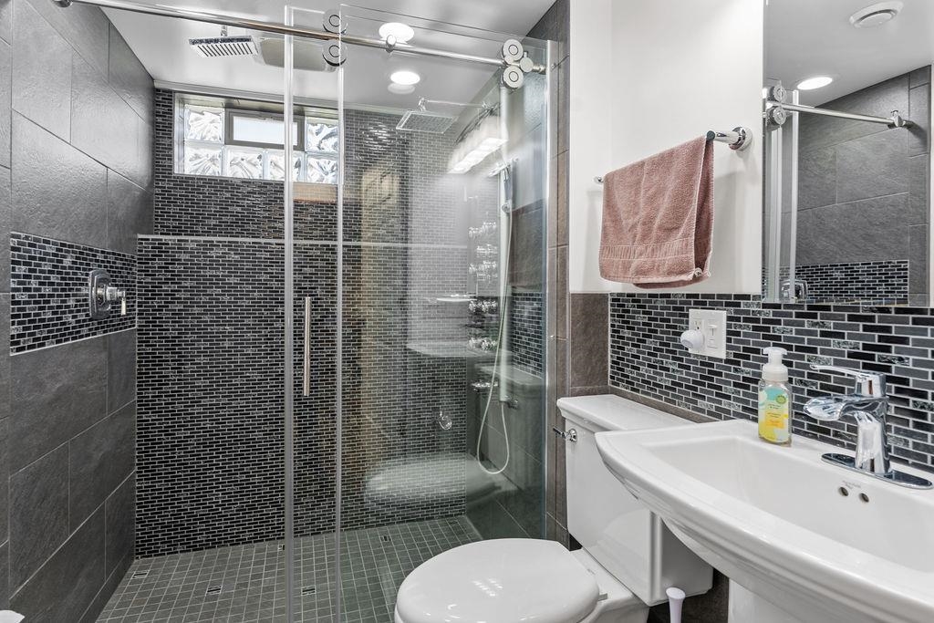 4350 Highway 45 Oshkosh, WI 54902 - Photo 27 of 63