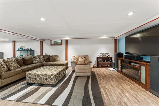 $794,900 | 4350 Highway 45, Oshkosh, WI 54902