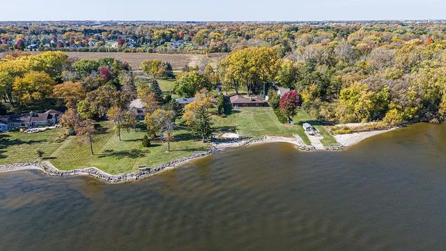 $794,900 | 4350 Highway 45, Oshkosh, WI 54902