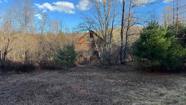 $229,900 | 50 Cheney 4-Corner Road, Newbury, VT 05040