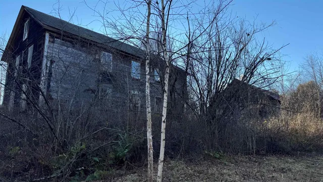 $229,900 | 50 Cheney 4-Corner Road, Newbury, VT 05040