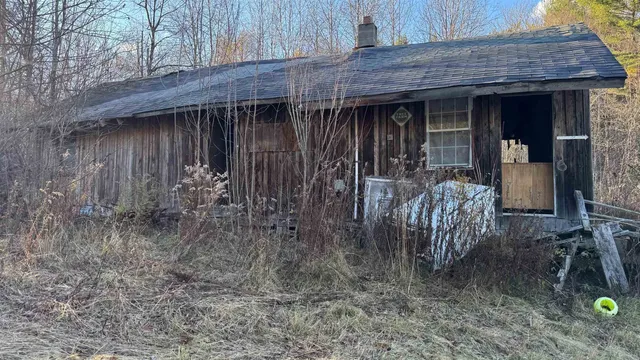 $229,900 | 50 Cheney 4-Corner Road, Newbury, VT 05040