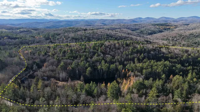 $229,900 | 50 Cheney 4-Corner Road, Newbury, VT 05040