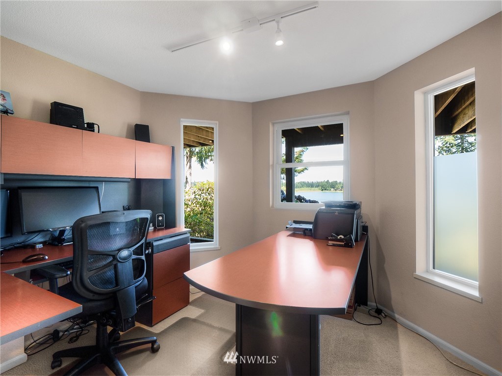 7804 Kelly Beach Road Southeast Olympia, WA 98513 - Photo 20 of 37 Gallery Image 20