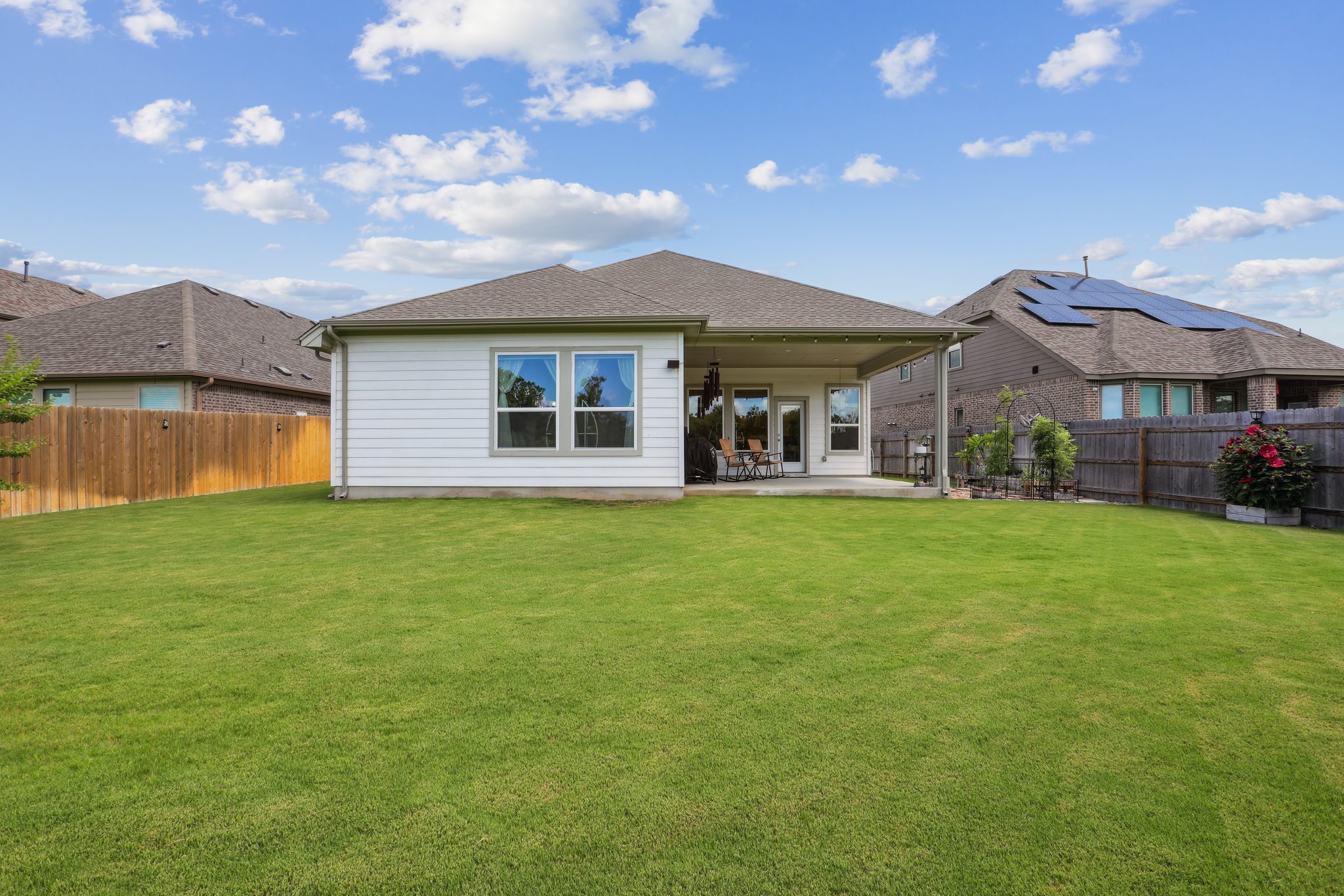 1102 Simmental Loop Hutto, TX 78634 - Photo 23 of 29 a front view of house with yard and garage