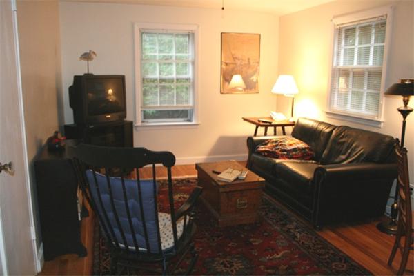 7 Newhall Road Lynnfield, MA 01940 - Photo 5 of 12 Gallery Image 5