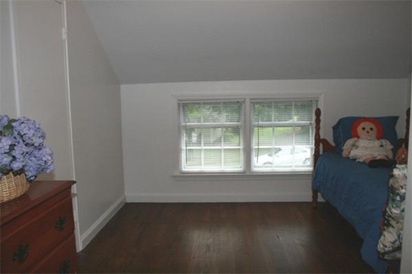 7 Newhall Road Lynnfield, MA 01940 - Photo 7 of 12 Gallery Image 7