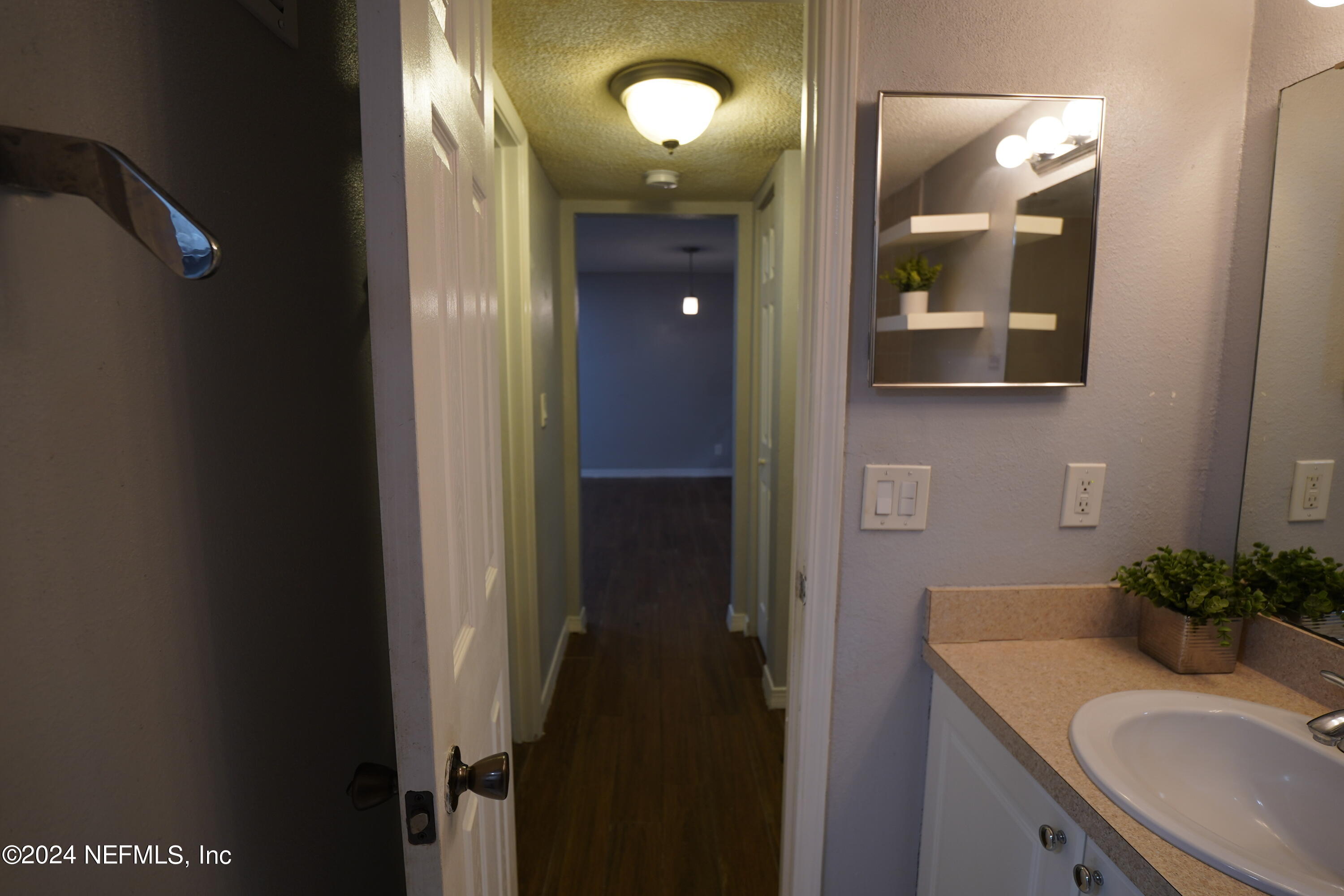 355 Monument Road, Unit 1 K2 Jacksonville, FL 32225 - Photo 5 of 10 Bathroom