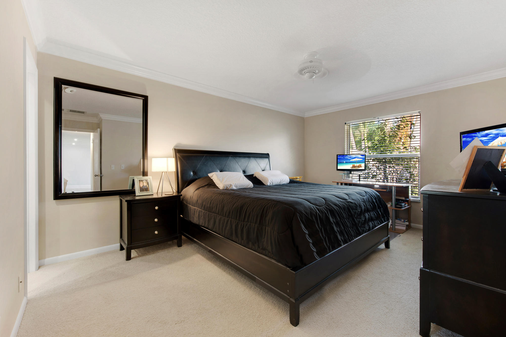 111 Chadwick Drive Jupiter, FL 33458 - Photo 7 of 34 MASTER SUITE