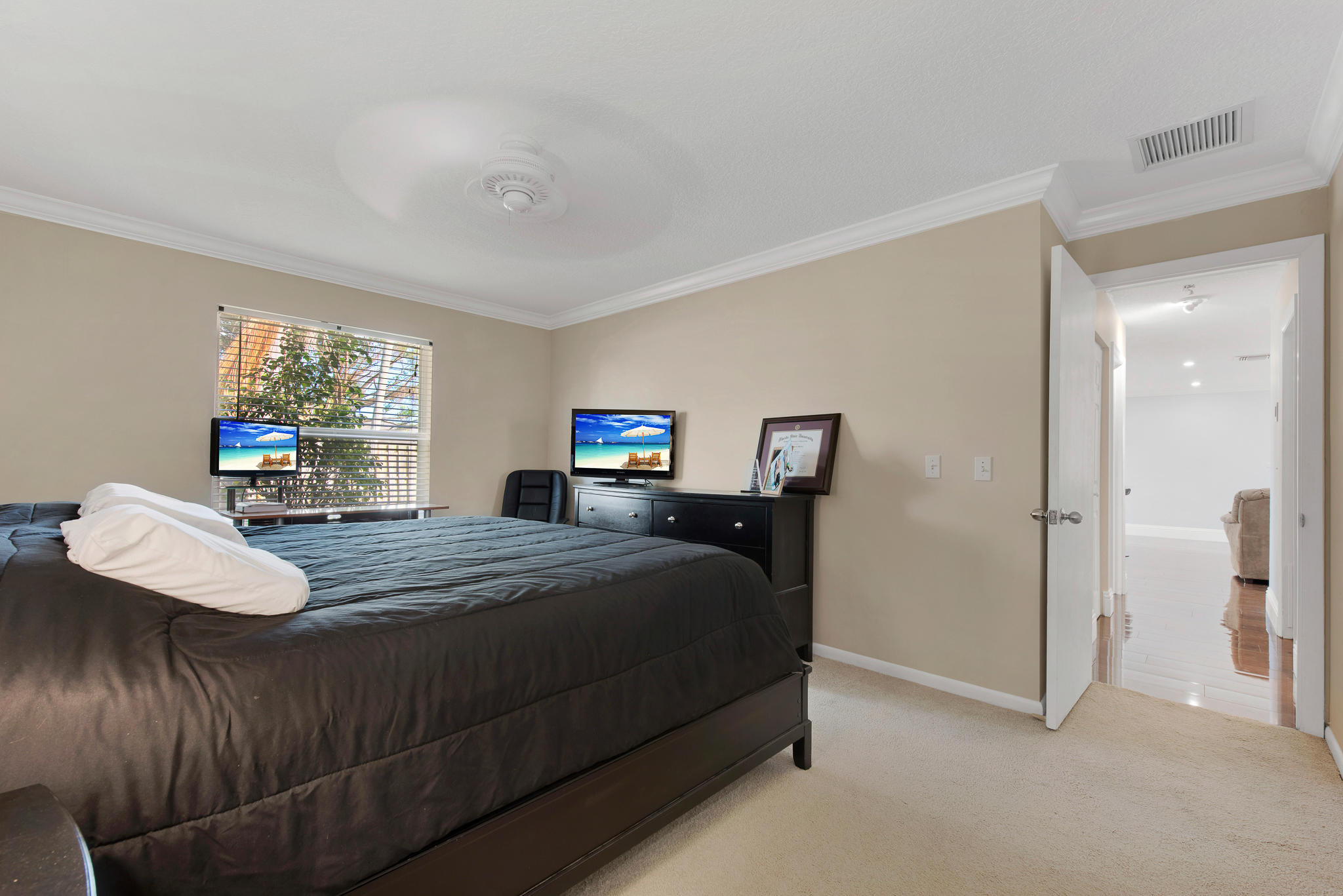 111 Chadwick Drive Jupiter, FL 33458 - Photo 8 of 34 MASTER SUITE