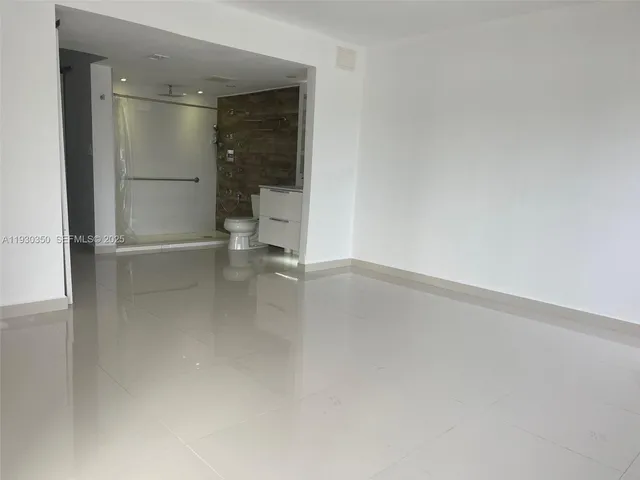 $219,000 | 1670 Northeast 191st Street, Unit 2133, Miami, FL 33179