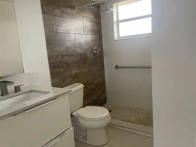 $219,000 | 1670 Northeast 191st Street, Unit 2133, Miami, FL 33179