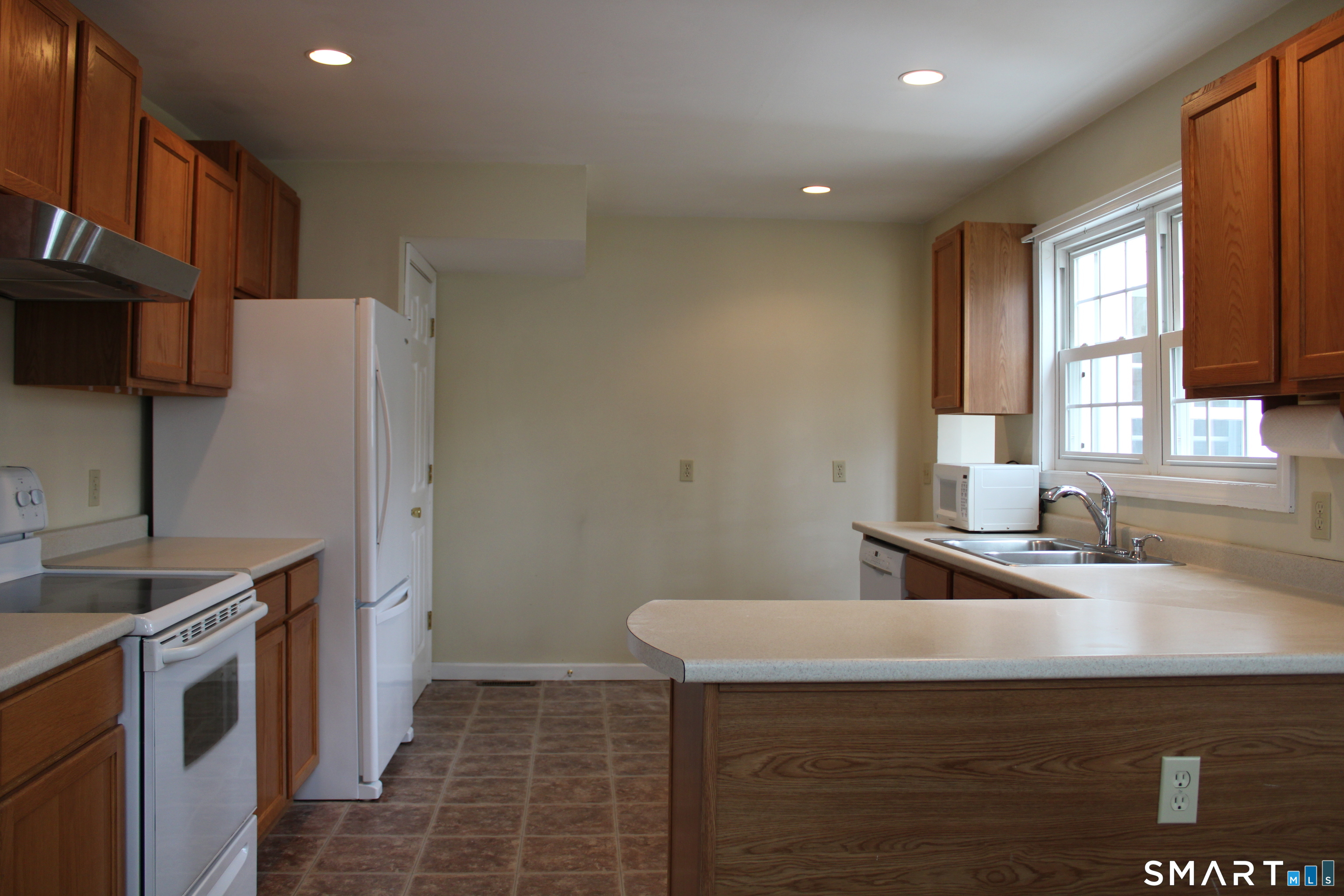 6 Sunnyside E Rd Extension, Unit 6 Norwich, CT 06360 - Photo 3 of 17