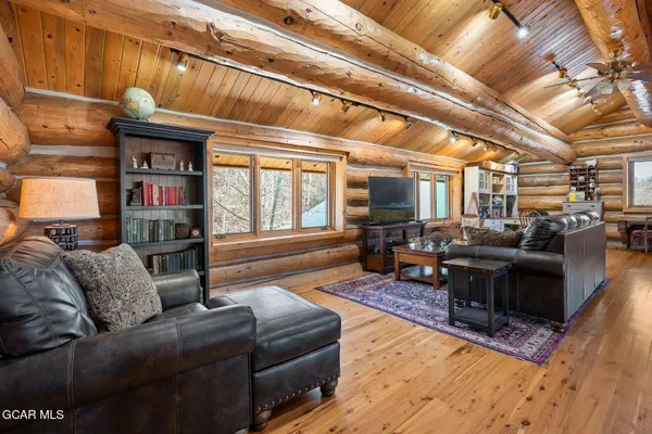 $3,350,000 | 732 Gcr 52, Granby, CO 80446