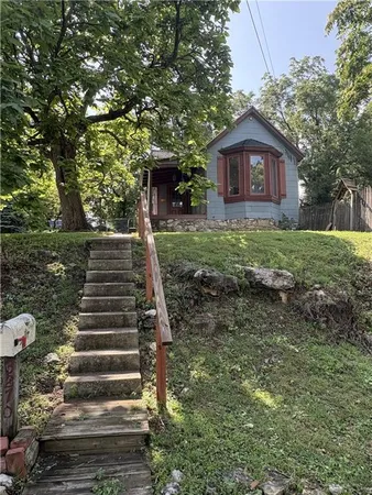 $1,500 | 3270 Bell Street, Kansas City, MO 64111