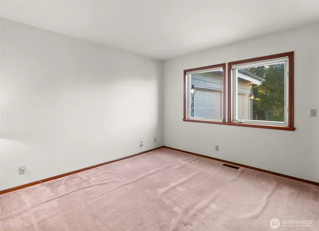 $545,000 | 301 East Lila Avenue, Westport, WA 98595