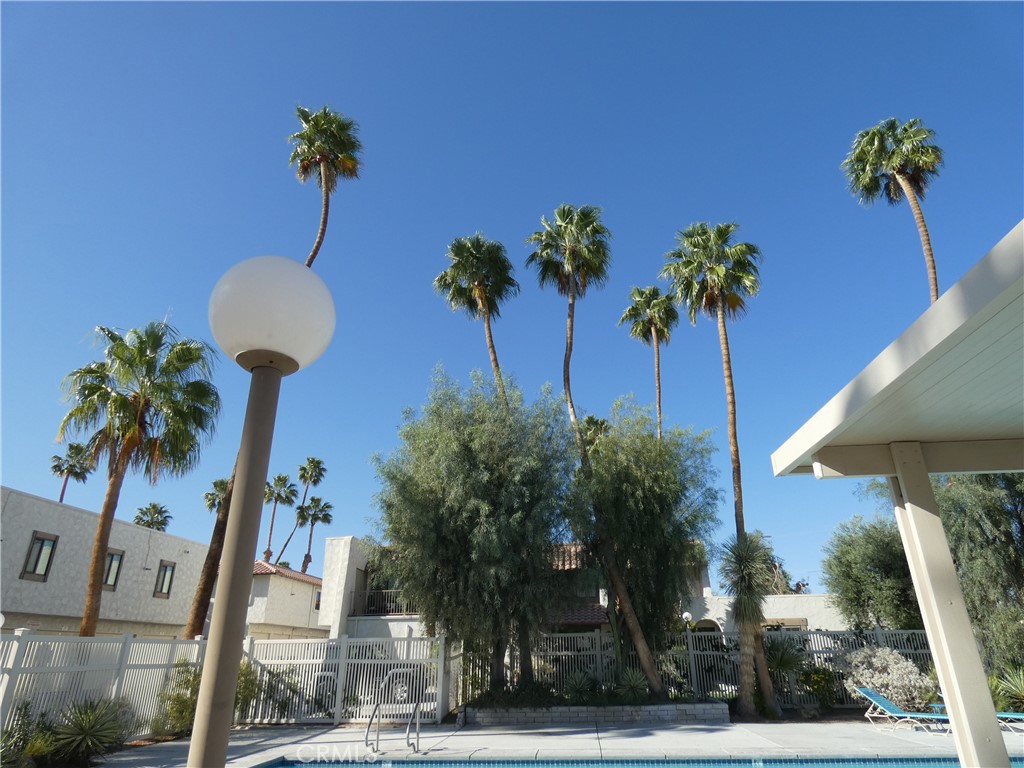 334 West Santa Elena Road Palm Springs, CA 92262 - Photo 38 of 45 a view of a house with a street