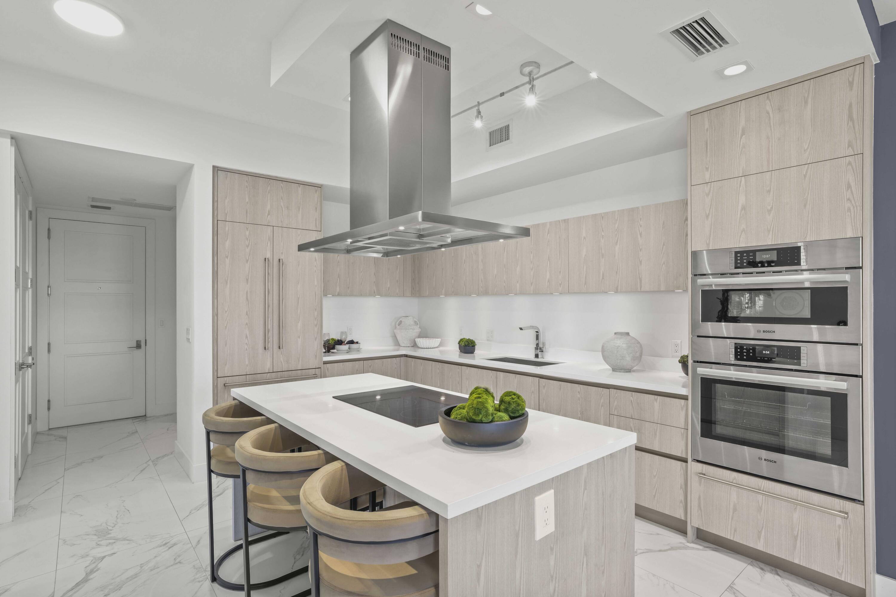 155 East Boca Raton Road, Unit 823 Boca Raton, FL 33432 - Photo 10 of 48 Unit 823 - 4 Kitchen