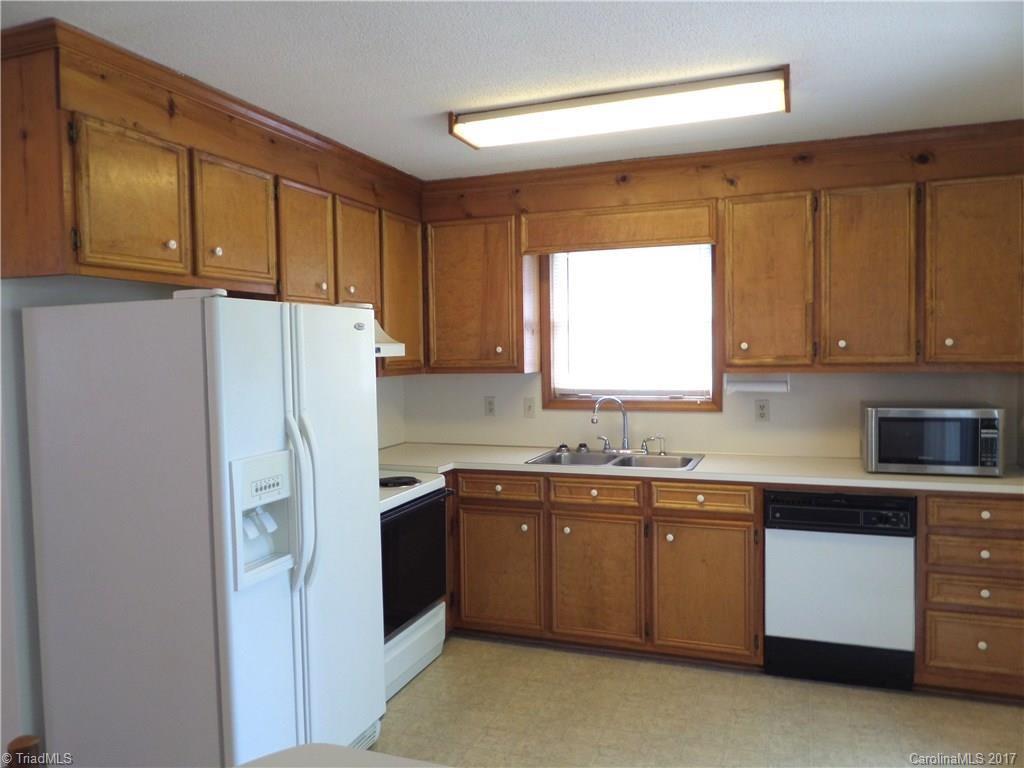 1042 Riverview Road Lexington, NC 27292 - Photo 11 of 23 Gallery Image 11