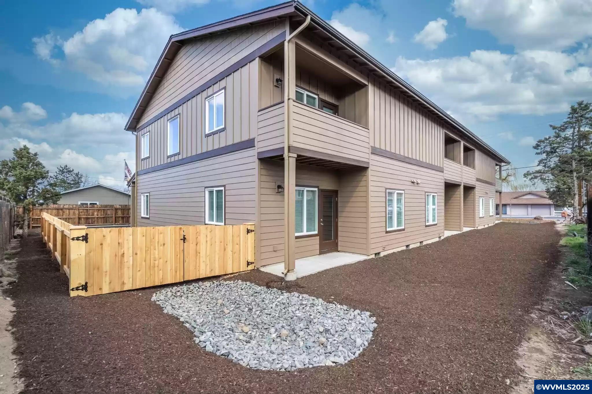 2141 Southwest 19th Street Redmond, OR 97756 - Photo 21 of 21