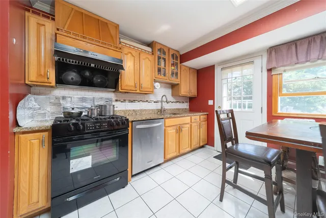 $839,000 | 2544 New York Avenue, Huntington, NY 11747