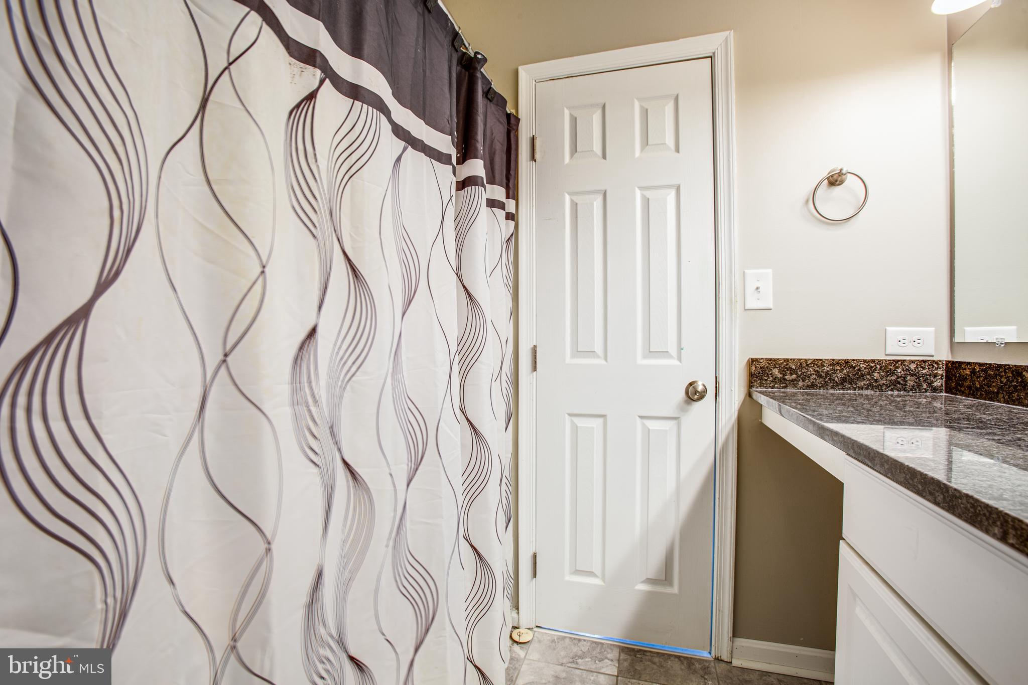 300 Windsor Ridge Court Fredericksburg, VA 22405 - Photo 23 of 35 Tub/shower combination - primary BA