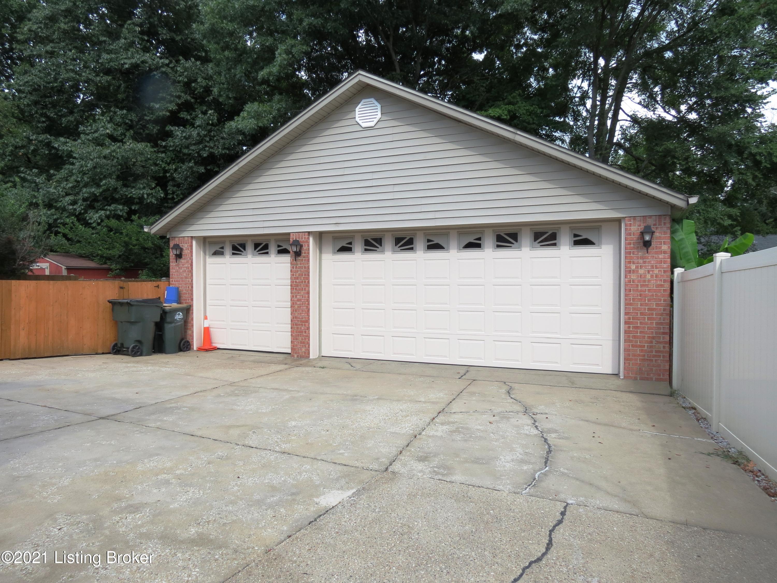 4323 Gaudet Road Louisville, KY 40299 - Photo 35 of 42 IMG_3456