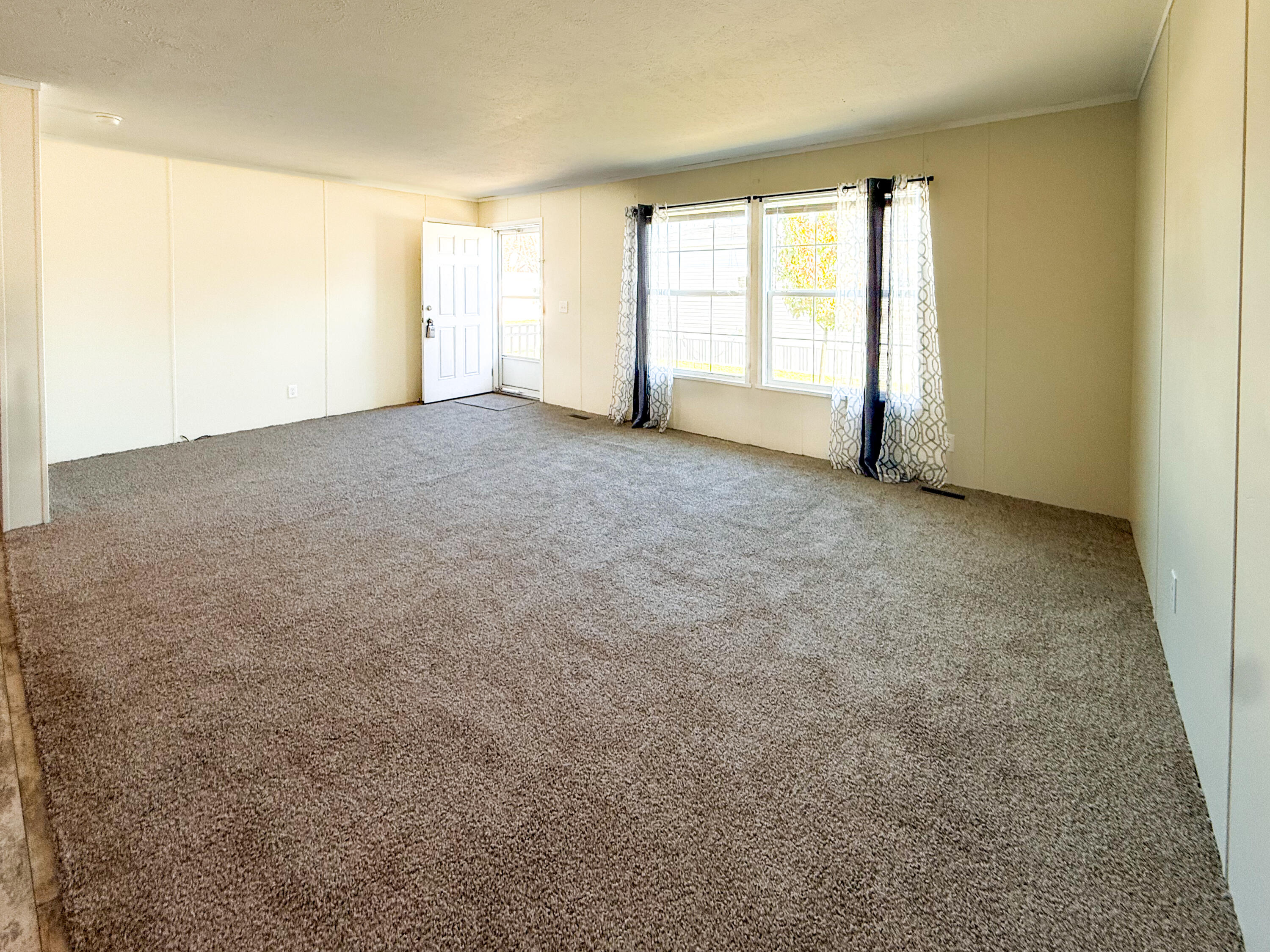 4883 Russet Avenue Muskegon, MI 49442 - Photo 17 of 27 IMG_8153