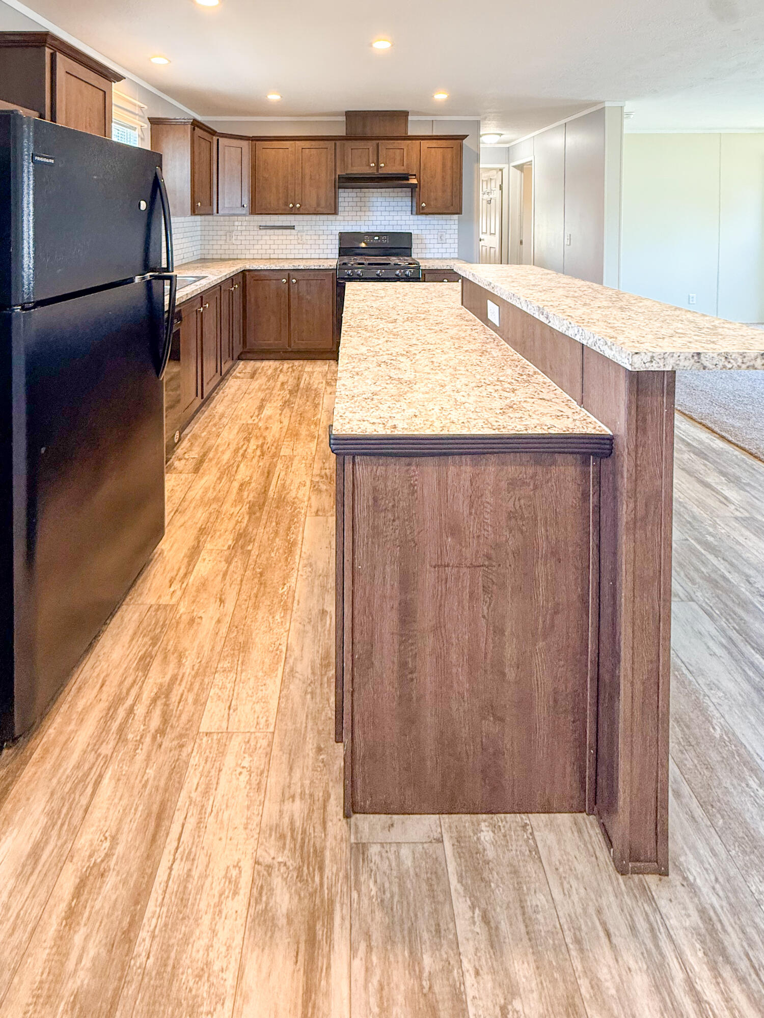 4883 Russet Avenue Muskegon, MI 49442 - Photo 8 of 27 IMG_8141