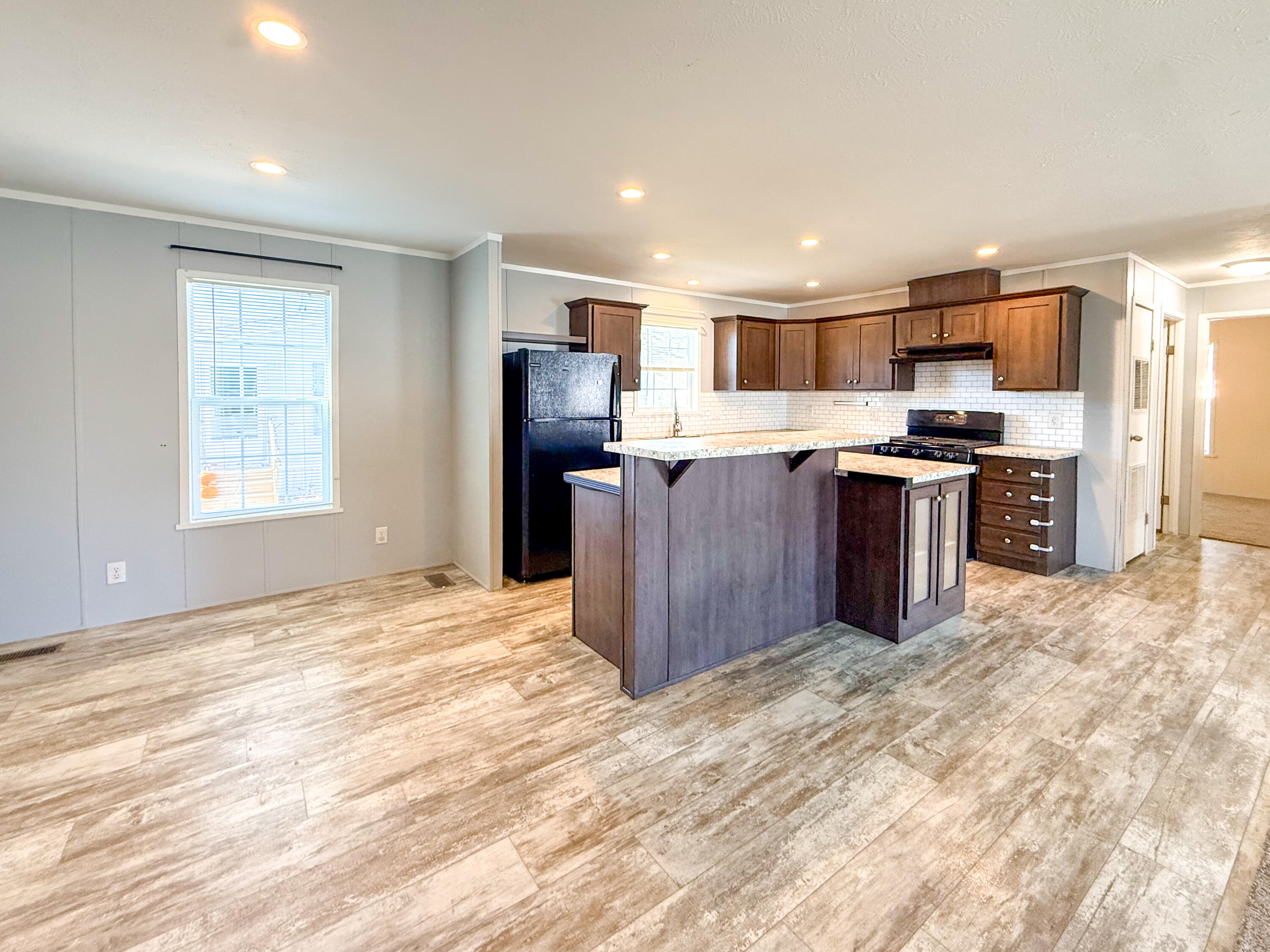 4883 Russet Avenue Muskegon, MI 49442 - Photo 10 of 27 IMG_8130