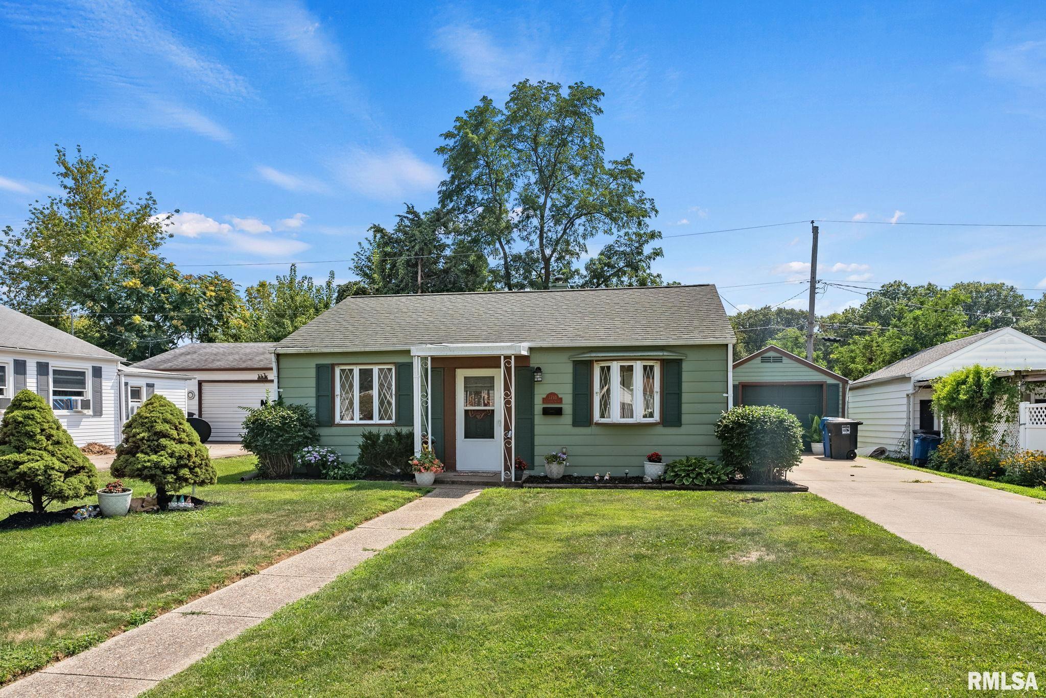 3718 15th Avenue Moline, IL 61265 - Photo 2 of 13