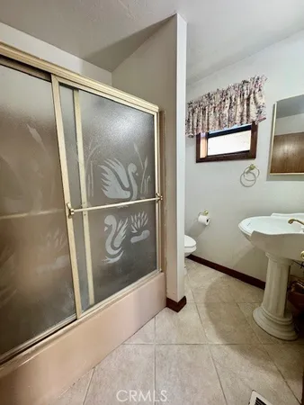 $2,300 | 652 Arbula Drive, Crestline, CA 92325