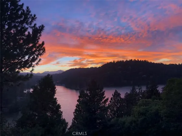 $2,300 | 652 Arbula Drive, Crestline, CA 92325