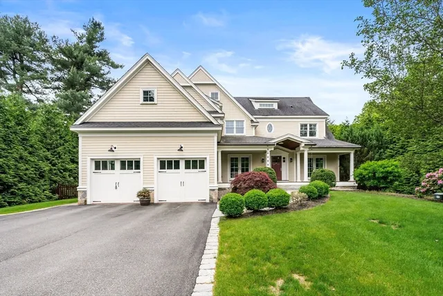 a view of house with garden