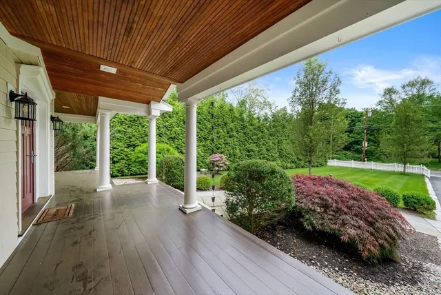 a view of a backyard with garden