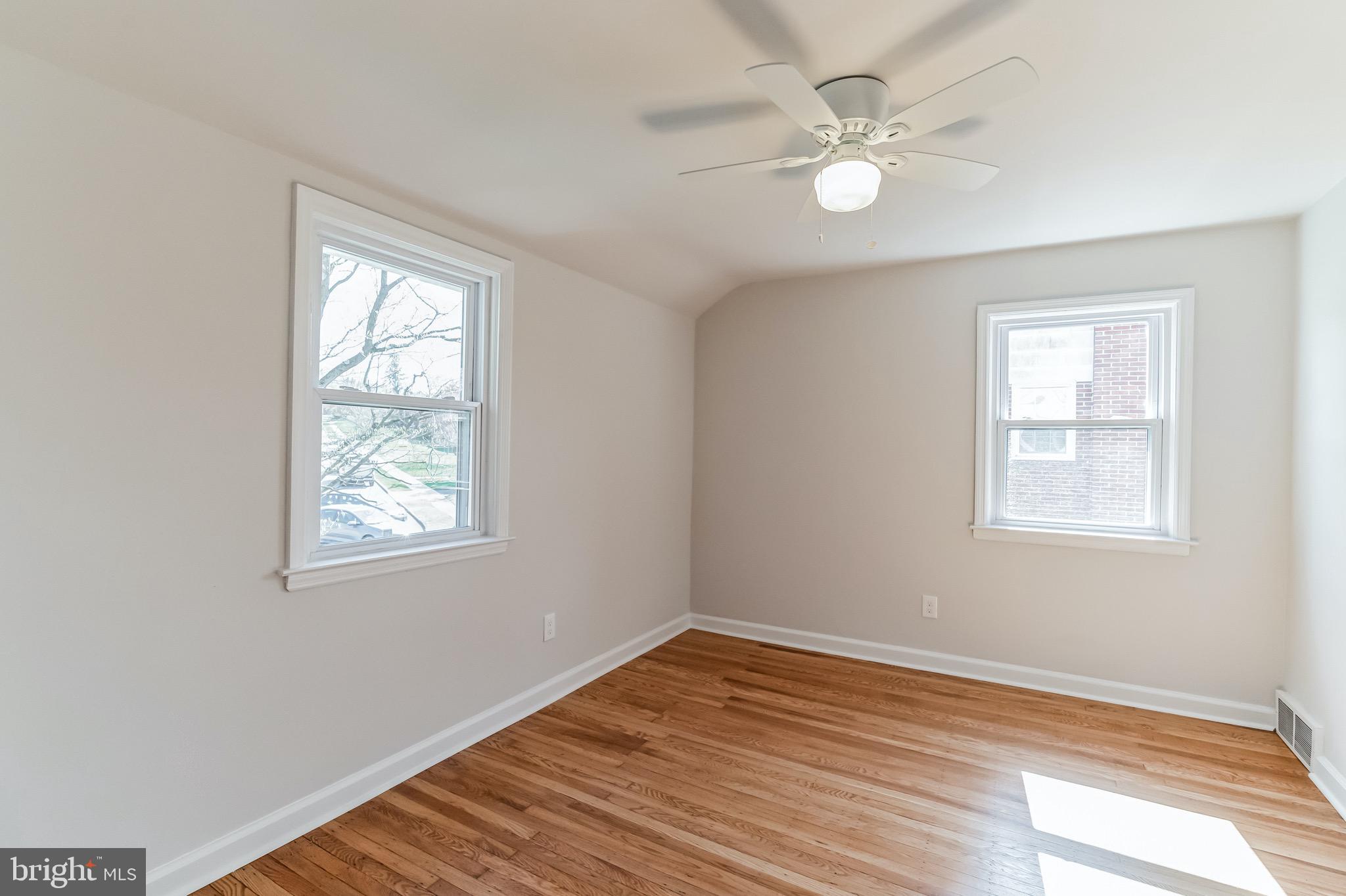 216 Gibbons Road Springfield, PA 19064 - Photo 28 of 39 2nd Bedroom