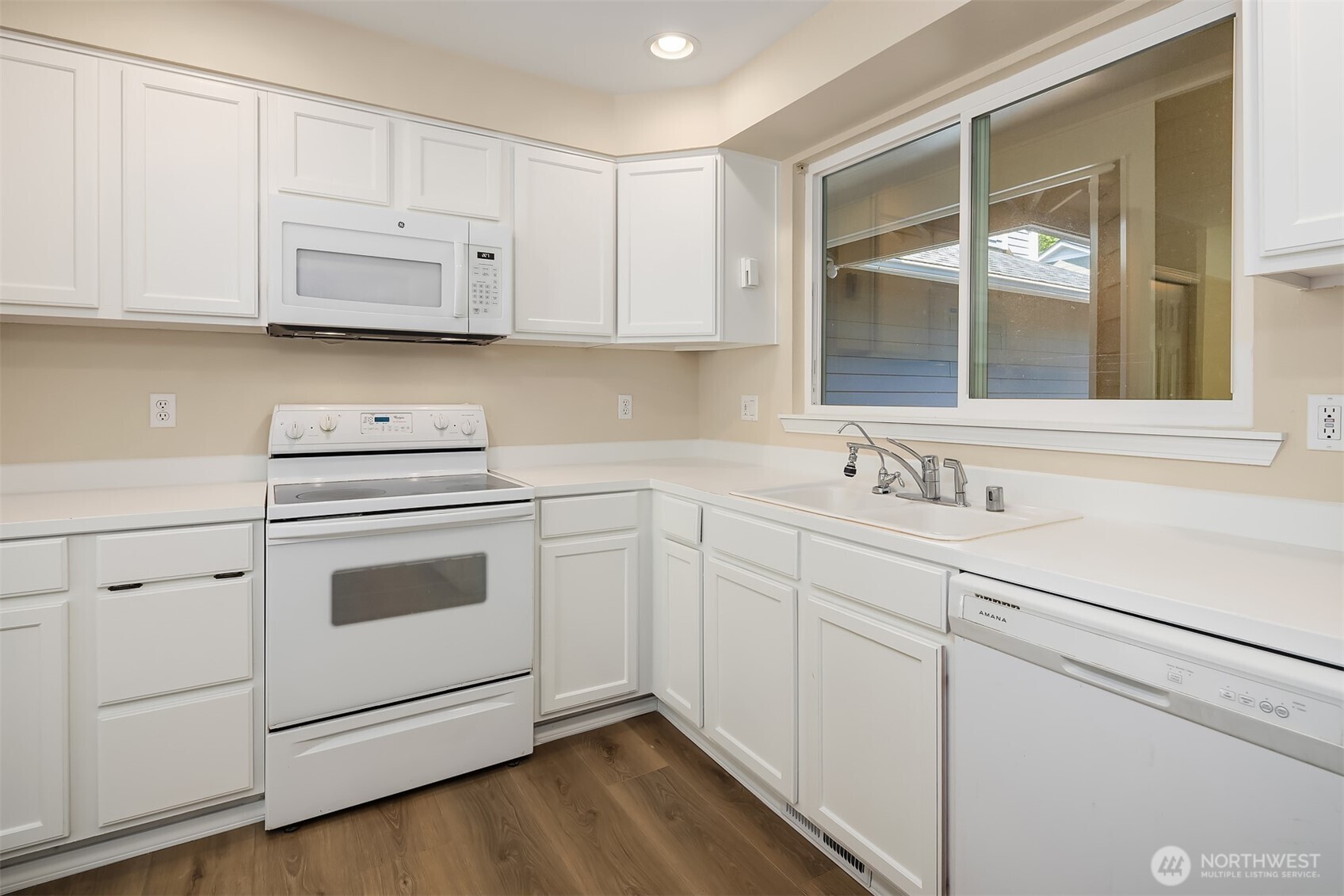 2201 192nd Street Southeast, Unit M2 Bothell, WA 98012 - Photo 10 of 29