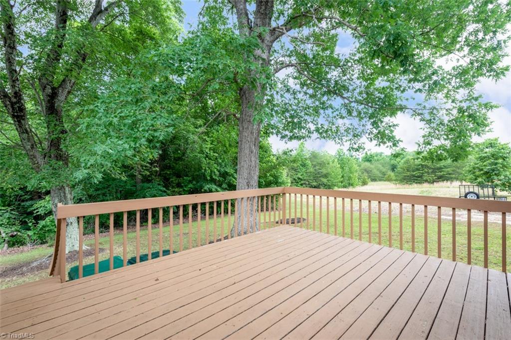 376 Knowles Road Reidsville, NC 27320 - Photo 14 of 25 Gallery Image 14