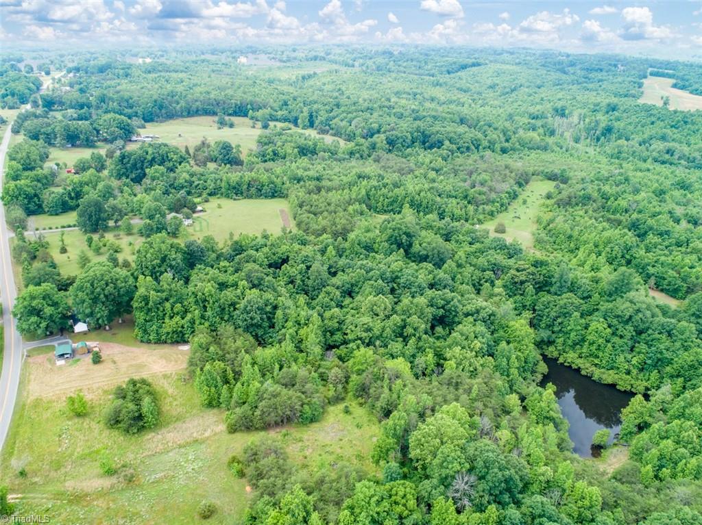 376 Knowles Road Reidsville, NC 27320 - Photo 22 of 25 Gallery Image 22