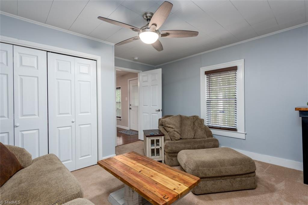 376 Knowles Road Reidsville, NC 27320 - Photo 4 of 25 Gallery Image 4