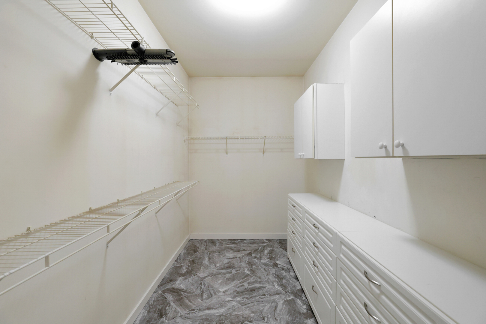 13767 Guilford Road Huntley, IL 60142 - Photo 25 of 34 a view of walk in closet