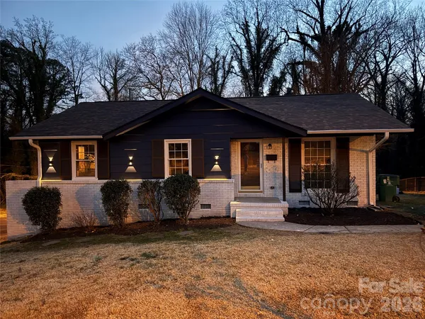 $380,000 | 1423 Chelveston Drive, Charlotte, NC 28208